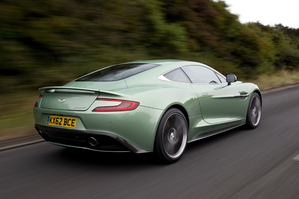 Aston Martin Vanquish 2015 L'annuel de l'automobile
